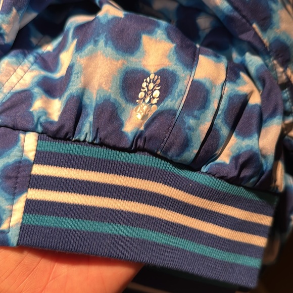 NWT - FP Movement, Women's Top Seed Printed Tennis Jacket, Blue/White 💙Adorable - Picture 7 of 10